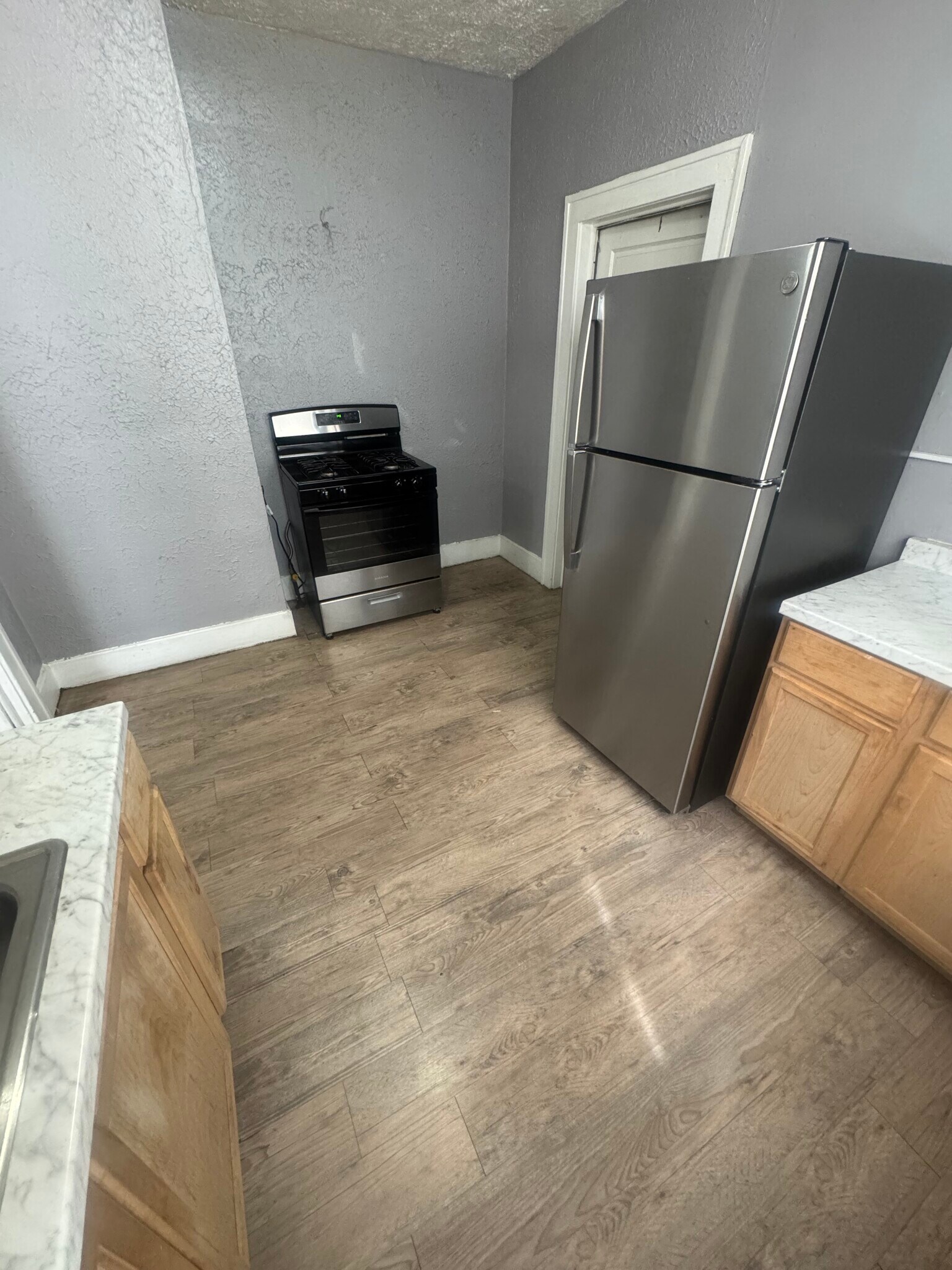 Building Photo - 11346 Belleterre St