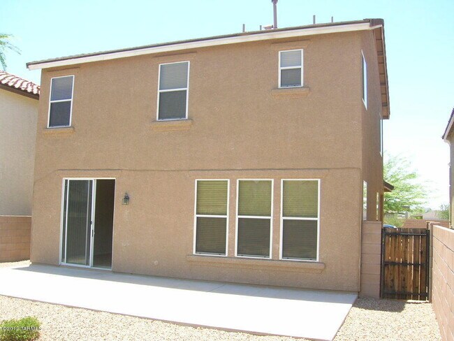Building Photo - 9008 N Roebling Dr