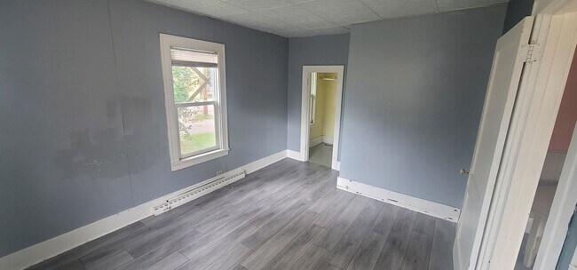 Building Photo - 1111 Ave F