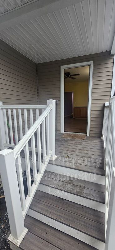 Building Photo - 315 S Courtland St