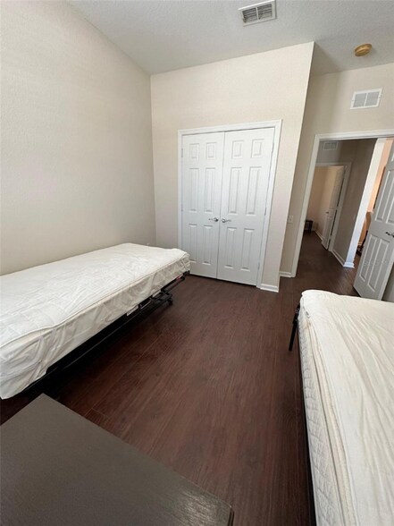 Building Photo - 6466 Cava Alta Dr