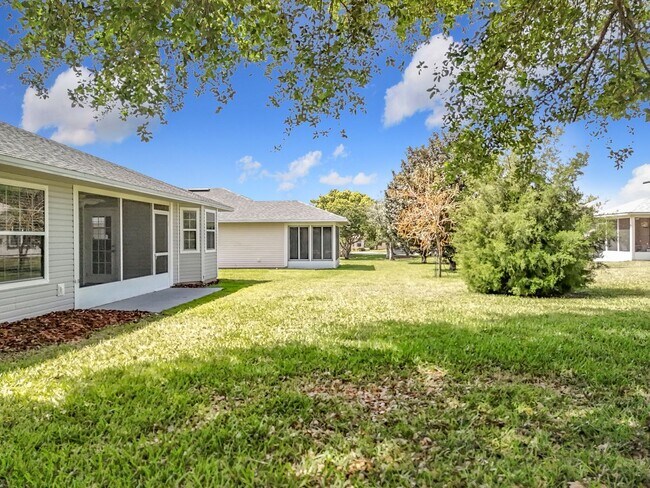 Building Photo - 2 Bedroom, 2 Bath | Lake Community | Dock & Boat Ramp Access