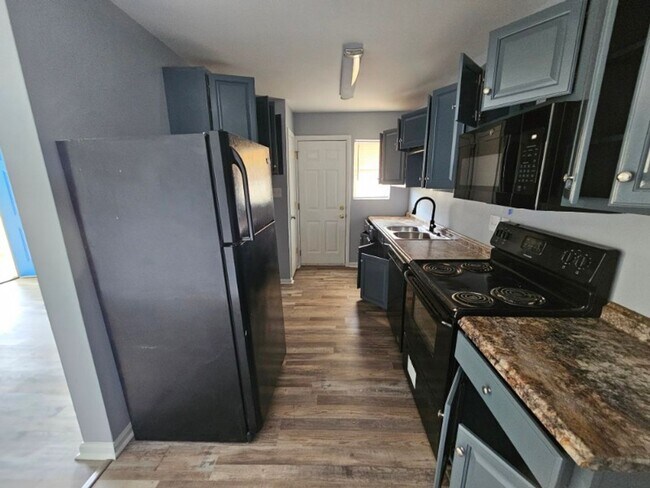 Building Photo - Duplex in Jacksonville