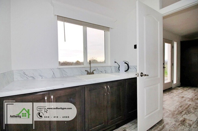 Building Photo - 18848 Lorina Dr