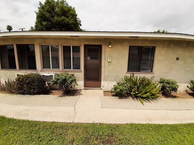 Front of Unit - 205 N Florence St