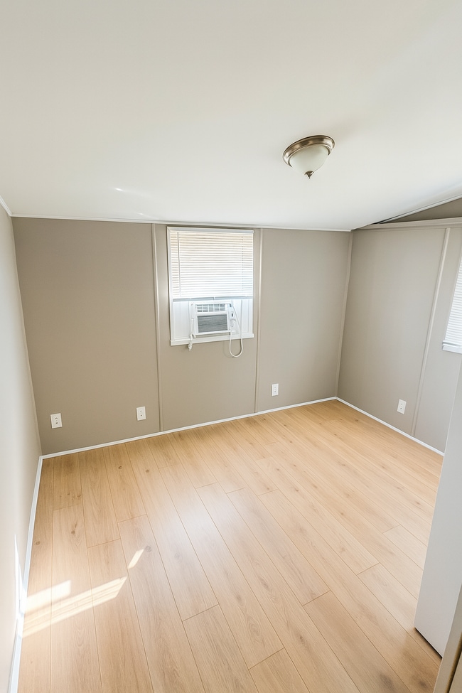 Building Photo - 4029 Pershing Ave