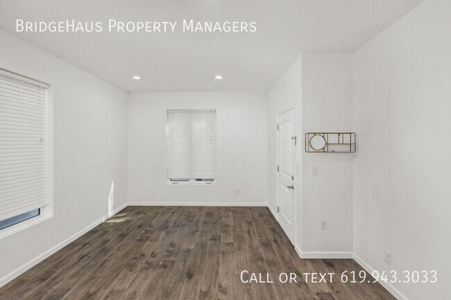 Building Photo - Stunning 3-Bedroom Condo + Bonus Room & Pa...