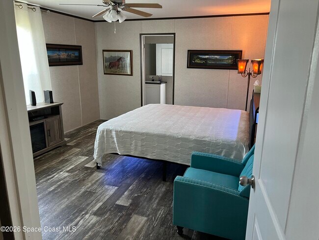 Building Photo - 194 Holiday Park Blvd NE