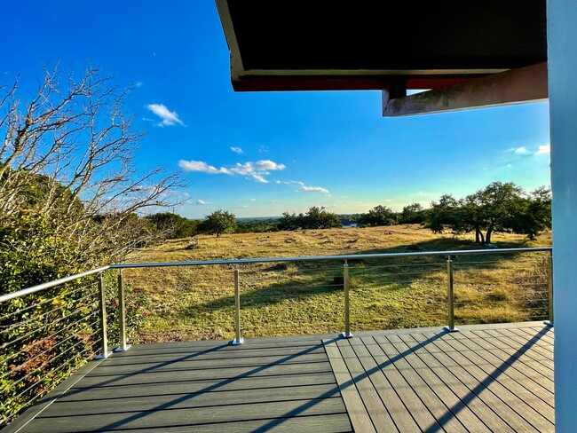 Building Photo - Working Ranch Estate Home