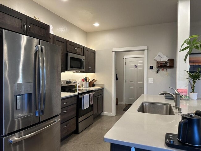 Building Photo - 376 Meriwether Ave