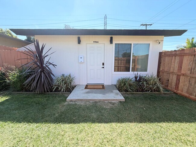 Building Photo - 9966 Pacific Ave