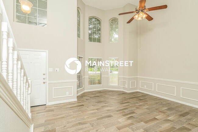 Building Photo - 4 Bedroom Pet-Friendly Home in Cedar Hill, TX with Main Street Renewal