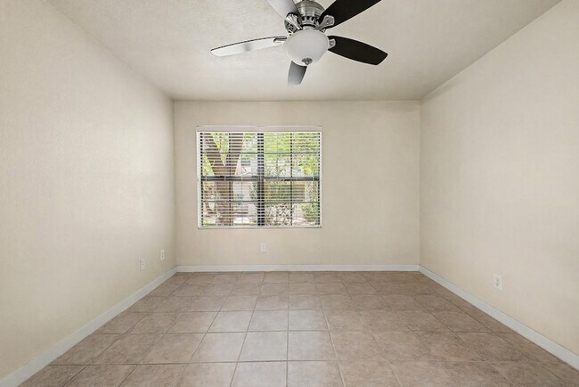 Building Photo - 6885 E Cochise Rd