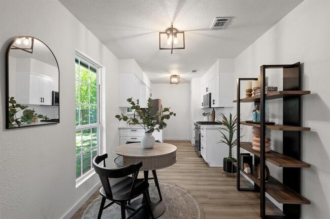 Building Photo - 7002 Teaberry Dr