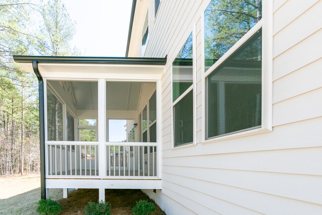 Building Photo - Stunning home in The Parks at Meadowview!