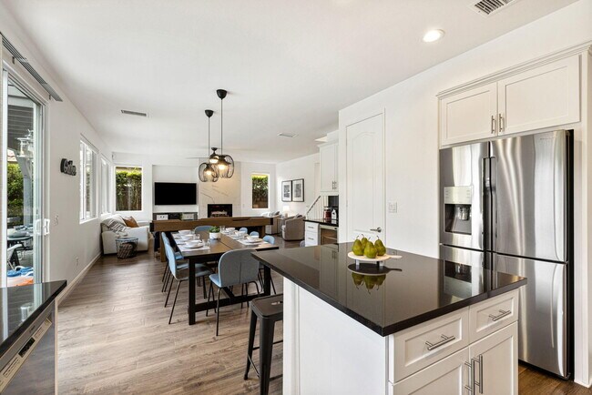 Building Photo - 48701 Anastacia Ct