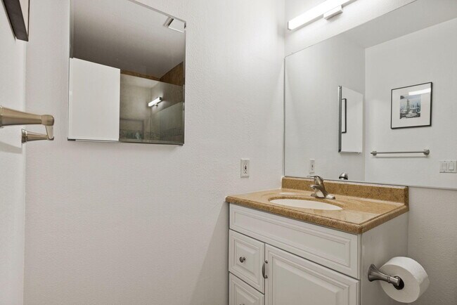 Building Photo - 78149 Indigo Dr