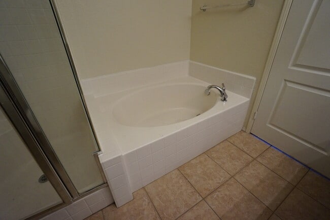 Building Photo - Beautiful 3 Bedroom Condo in Rancho!