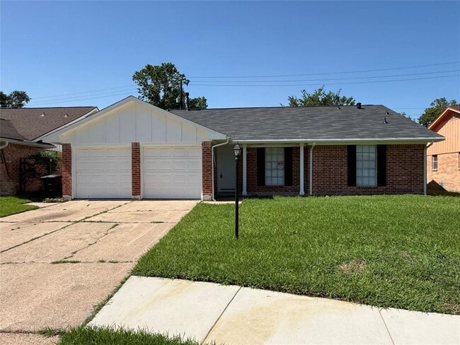 Primary Photo - 8343 Bigwood St