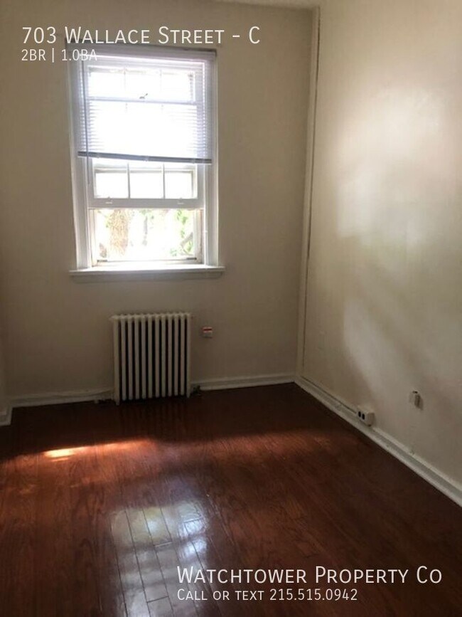 Building Photo - 703 Wallace St