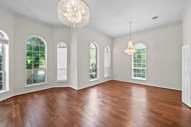 Building Photo - 5526 Darschelle Dr