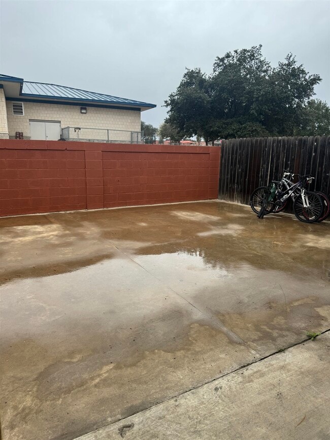 Building Photo - 9903 Crystal Ct