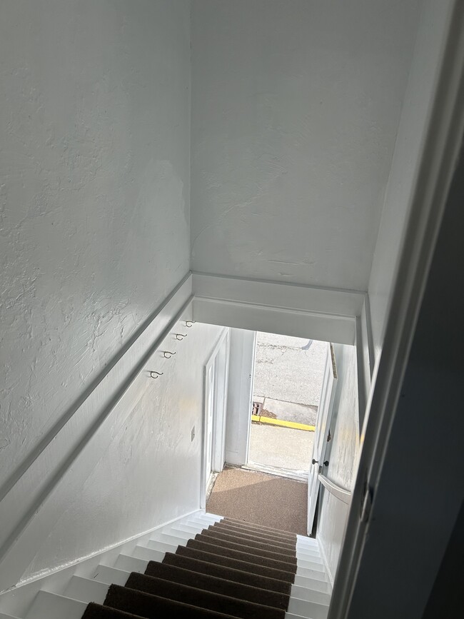 Building Photo - 204 N Water St