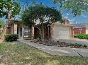 Building Photo - 6916 Moccasin Dr