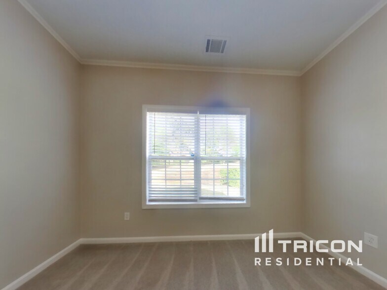 Building Photo - 308 Trail Spring Ct