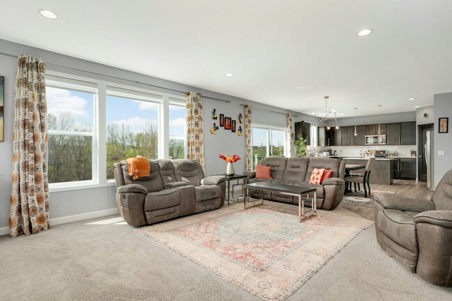 Building Photo - 15651 Fairfield Dr