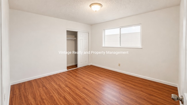 Building Photo - 625 Bedlow Dr