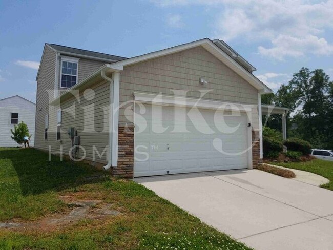 Building Photo - 4406 Vernon Cir SE