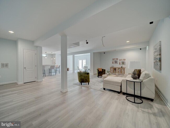 Building Photo - 43320 Barnstead Dr