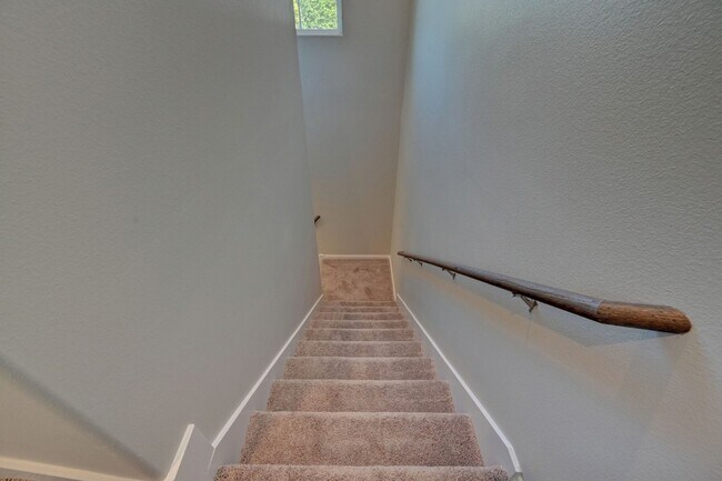 Building Photo - 11857 E Gate Dr