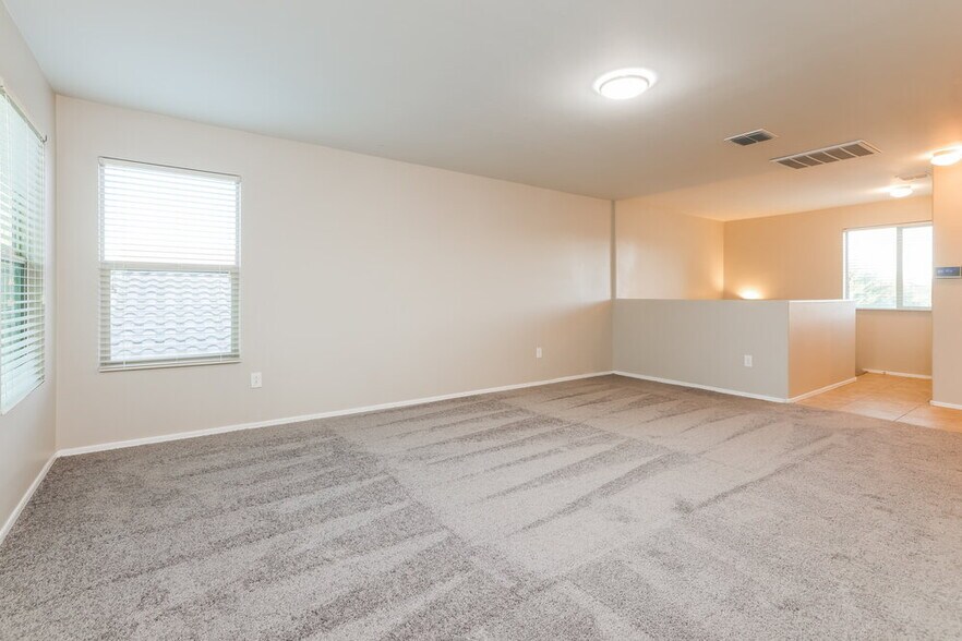 Building Photo - 856 W Calle Arroyo Norte