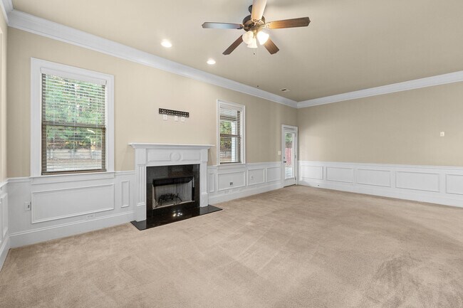 Building Photo - 1023 Iris Glen Dr