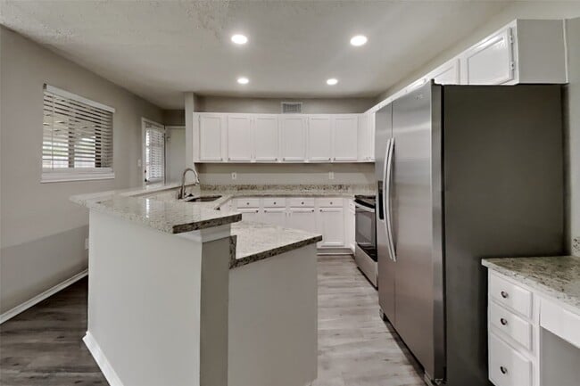 Building Photo - 1247 Kings Creek Trail