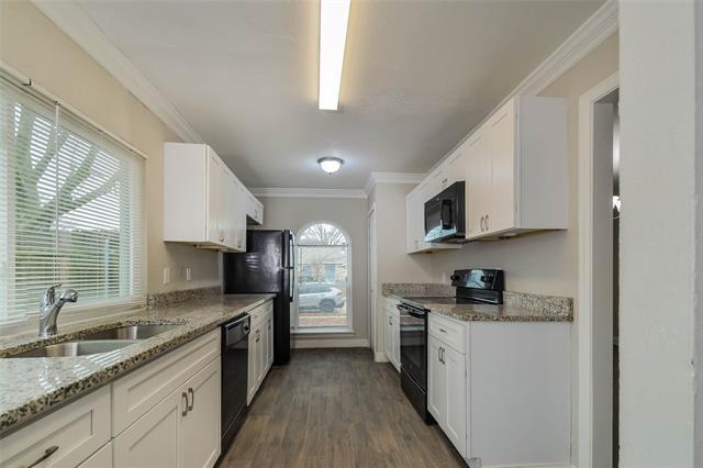 Building Photo - 9017 Willowbrook Dr