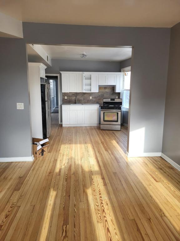 Building Photo - 93 Hopkins Pl