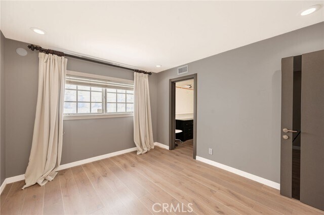 Building Photo - 3331 Oakmont View Dr