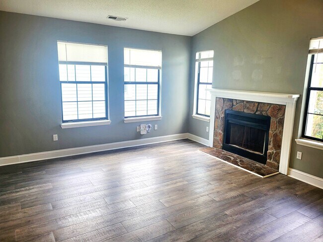 Building Photo - 3004 Steeple Chase Ct