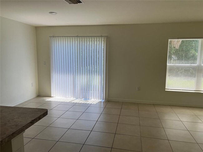 Building Photo - 1042 Bounds St