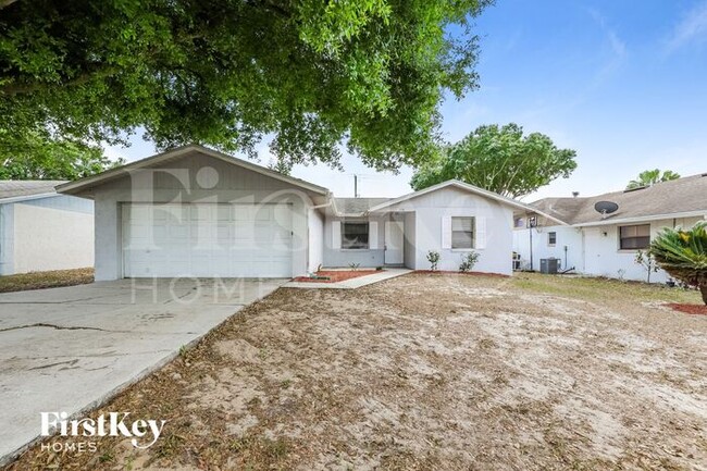 Primary Photo - 398 Lake Daisy Dr