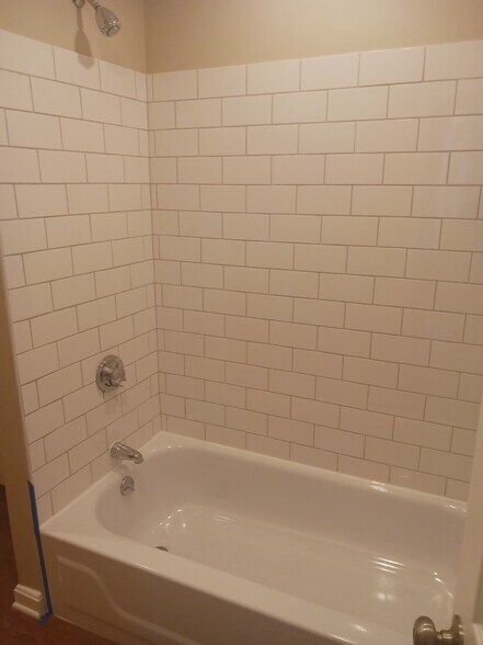 Building Photo - 1 Race St