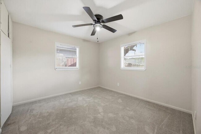 Building Photo - 113 N Lancelot Ave