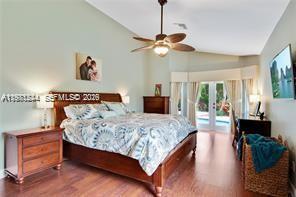 Building Photo - 1884 Classic Dr