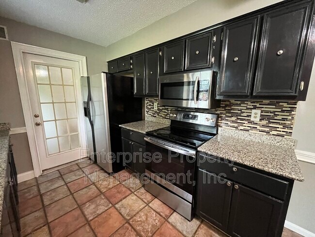 Building Photo - 1447 Tree Haven Cove