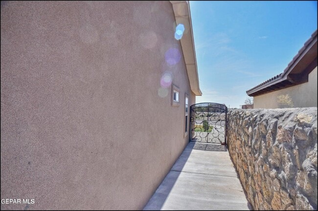 Building Photo - 1037 Callisto Ct