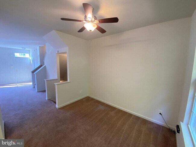 Building Photo - 4249 Normandy Ct