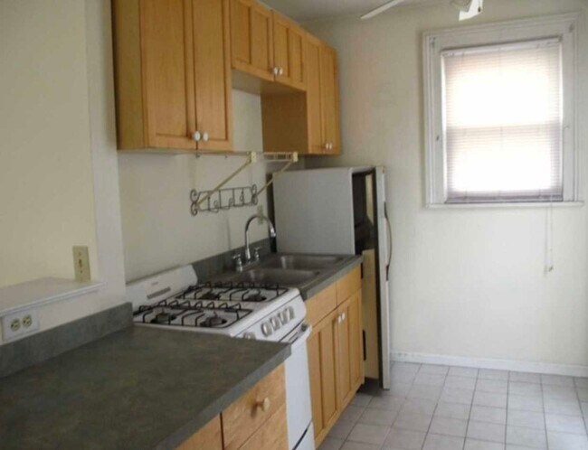 Building Photo - 51 S Clinton St